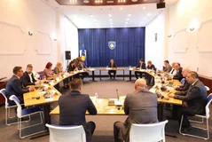 Thellohet kriza politike në Kosovë, Kurti dështon të