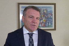 Replikë e detyruar me Arben Malajn