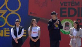 Rama ironizon Luçiano Boçin: Kaq shumë i