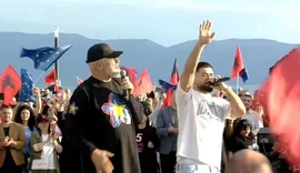 Video/ Rama këndon për herë të parë këngën e