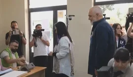 Rama dhe Linda votojnë në Surrel