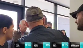 Plas sherri në qendrën e votimit në Lushnjë, ndërhyn