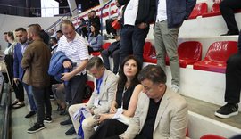 Fotot/ Vota e diasporës, Balla dhe Noka ndjekin bashkë numërimin