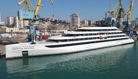 Foto/ Superjahti australian ankorohet në Durrës, vijnë 83