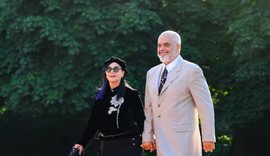 Si u veshën Linda dhe Edi Rama në darkën mbretërore!