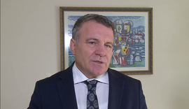 Replikë e detyruar me Arben Malajn