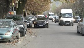Parkimi i dyfishtë, vepër penale! Burg deri në 3 vjet