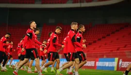 Kuqezinjtë sfidojnë Gjibraltarin para përballjes me