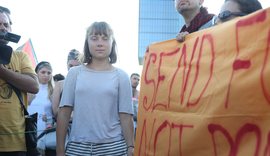 Evi Kokalari sulmon protestën pro-palestineze në Tiranë: Kanceri