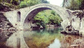 Historia e vajzës që shiti pajën, për të ndërtuar