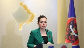 Vjosa Osmani tërheq kërkesën për seancën konstituive