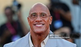 Dwayne Johnson shokon fansat me pamjen e tij të re në Festivalin e