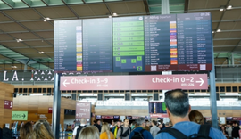 Sulmi kibernetik paralizon aeroportet evropiane. Gjysma e fluturimeve të