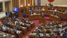 Pas kaosit në seancën e fundit, Peleshi mbledh Parlamentin të