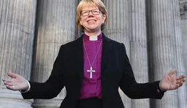 Damë Sarah Mullally, gruaja që po ndryshon historinë e