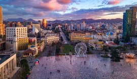 Gazeta Mirror: Tirana, destinacioni i preferuar i britanikëve për