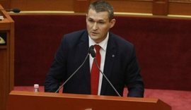 Dumani ia thotë troç deputetëve: Mos na kërkoni dënim