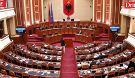 PS refuzon kërkesën për komisionet, opozita braktis sallën