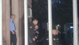 Erion Veliaj del nga Gjykata Kushtetuese, pas 7 orëve! Përshendet: Ju