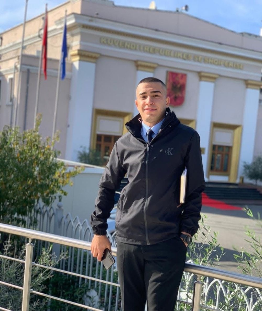 Hiqej si drejtori policie, detaje si u zbulua 20-vjeçari që u jepte