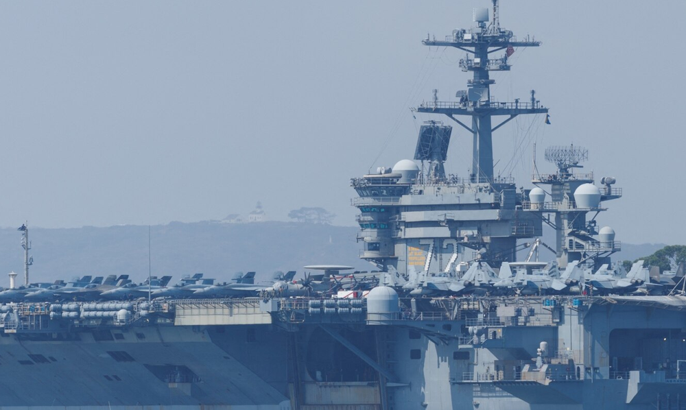 SHBA p&euml;rgatitet p&euml;r t&euml; sulmuar Iranin? Aeroplanmbajt&euml;se me