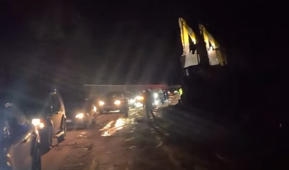 Pas 8 or&euml;sh, hapet p&euml;r qarkullim aksi Elbasan-Qaf&euml; Than&euml;