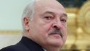 Lukashenko e quan “mashtrim të çmendur” mbylljen e kufirit nga Lituania