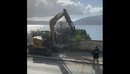 IKMT aksion në Lungomare: Hiqen 12 struktura pa leje, mure rrethuese dhe obje...