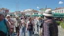 Nis turizmi në Korçë, francezët vizitojnë “Parisin e vogël”: Jemi të mahnitur...