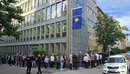 Diaspora voton në zgjedhjet e parakohshme në Kosovë, nis procesi në 18 vende ...