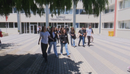 Maturantët në Korçë, një pjesë e tyre mendojnë emigrimin menjëherë pas provim...