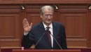 A është hequr “non grata”? Berisha pritet më duartrokitje në Parlament: Unë e...