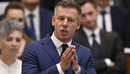 Deputetët hungarezë bllokojnë rikthimin e Orbán-it, kufizojnë në 8 vite sundi...