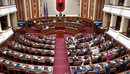 Mazhoranca miraton ligjin për amnistinë penale, opozita bojkoton seancën