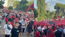  Diaspora udhëheq protestën e 21-të, bulevardi para Kryeministrisë vishet me ...