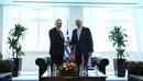 Nufi pritet nga Dendias në Athinë, në fokus mbrojtja, siguria kibernetike dhe...