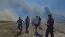 Përhapet me shpejtësi zjarri në Fier, flakët përfshijnë depot e ujit, rreziko...
