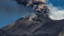 Etna shpërthen sërish, hiri mbulon Siçilinë dhe pezullohen fluturimet në Kata...
