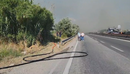 Zjarri në Shijak, vihen nën kontroll flakët. Autostrada u bllokua nga tymi