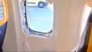 Panik në ajër në Greqi, thyhet dritarja e avionit pas defektit në motor, rrez...