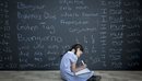 Studimi: Të flasësh disa gjuhë mund ta mbajë trurin deri në 13 vjet më të ri...