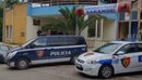 Dhunuan dhe kërcënuan me thikë oficerin e Policisë në Sarandë, shpallen në kë...