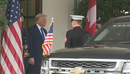  “Pabarazi për makinat, bulmetin dhe alkoolin”, “dhurata” e hidhur e Trump pë...
