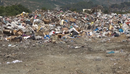  Landfilli i Këlcyrës, prej 26 vitesh mbetjet pranë lumit Vjosa, kërkohet ndë...