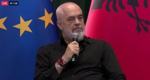 “Tani na duhet turizëm luksoz”, Rama me gazetarët e BE: Nuk e ndryshuam ligjin që të lejonim Kushner-it të shkatërronte mjedisin