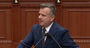 “Vidheni dhe protestën po deshët”, Balla replikon me demokratët: Nuk do t’i votojmë 4 projektligjet që keni sjellë