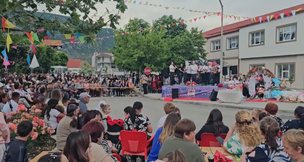 Festa shumëngjyrëshe, trëndafilat e Pojanit, tradita që mbledh qindra vizitorë