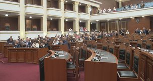 Miratohet amnistia, socialistët pritën kthimin e Ramës nga Roma për votën e 84