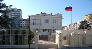 “Kërkohen armiq, ku nuk ekzistojnë”, Ambasada e Rusisë reagon pas deklaratave të Ballës dhe ministrit Gonxhja