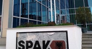 Kultivuan tonelata kanabis në katër sera në Berat, GJKKO jep dënimet për 17 anëtarët e grupit